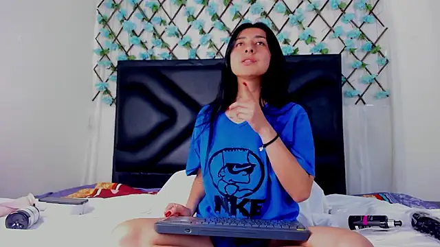 EmmaWilliamss online show from 03.26.26