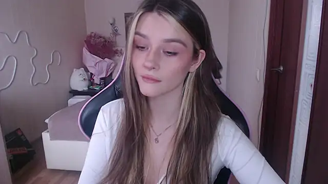 Snapshot of jeann_elsaa chatting on 03.11.25 jeann elsaa online show from 03.11.25