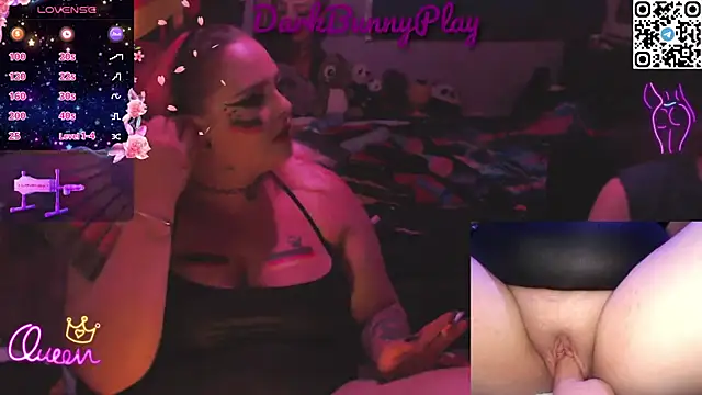 Snapshot of DarkBunnyPlay chatting on 06.20.26 DarkBunnyPlay online show from 06.20.26