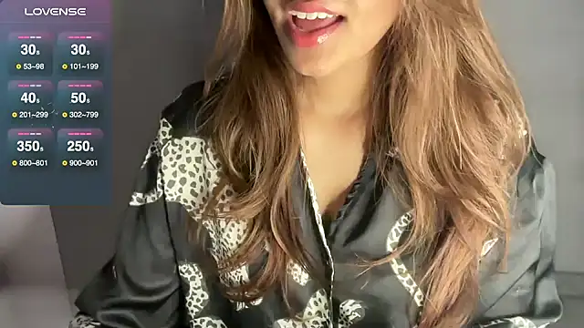 Snapshot of Queen_Sakhi chatting on 02.14.25 Queen Sakhi online show from 02.14.25