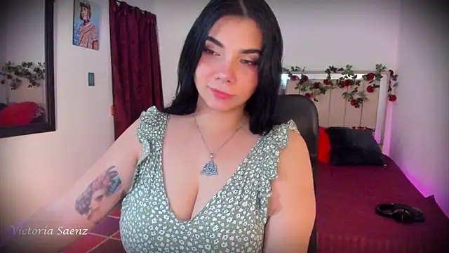 victoriaasaenz  online show from 02.19.26