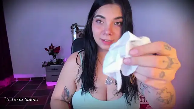 victoriaasaenz  online show from 04.14.26