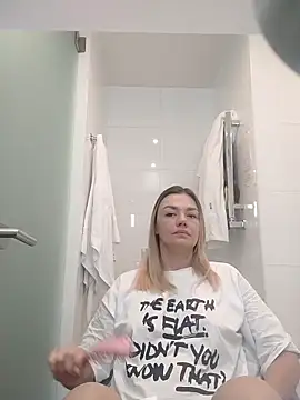 KrissSexi online show from 11.11.25