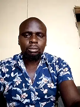 Snapshot of Leebwoy20 chatting on 10.18.25 Leebwoy20 online show from 10.18.25