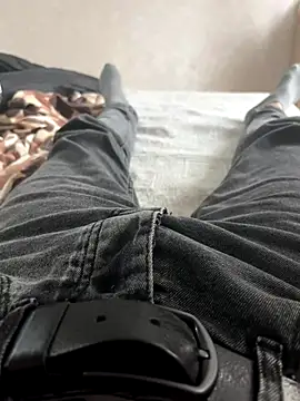 Snapshot of mihaixxx1 chatting on 11.08.25 mihaixxx1 online show from 11.08.25