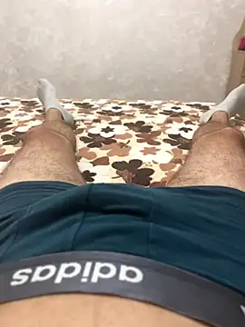 Snapshot of mihaixxx1 chatting on 11.19.25 mihaixxx1 online show from 11.19.25