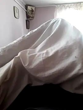 Snapshot of mihaixxx1 chatting on 02.01.26 mihaixxx1 online show from 02.01.26