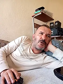 Snapshot of bestofyalcinturkey chatting on 11.13.25 bestofyalcinturkey online show from 11.13.25