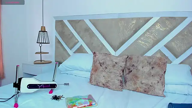 ZiaCalifa online show from 02.16.26