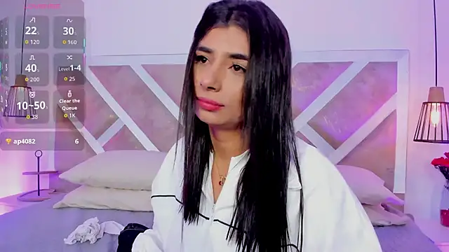 Snapshot of ZiaCalifa chatting on 04.10.26 ZiaCalifa online show from 04.10.26