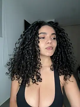Mariecurl online show from 05.20.26