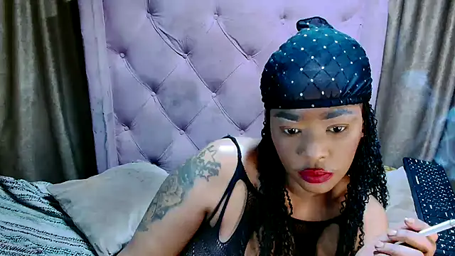 Snapshot of AFRICANGODDESSXXX chatting on 04.12.26 AFRICANGODDESSXXX online show from 04.12.26