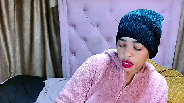 Snapshot of AFRICANGODDESSXXX chatting on 05.03.26 AFRICANGODDESSXXX online show from 05.03.26