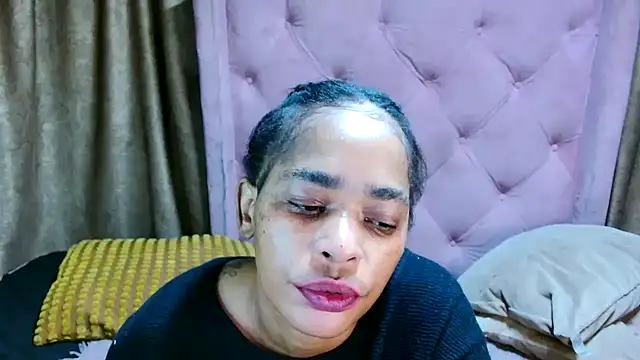 Snapshot of AFRICANGODDESSXXX chatting on 05.07.26 AFRICANGODDESSXXX online show from 05.07.26