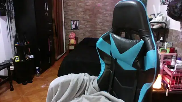 AngelaQueen  online show from 01.15.26