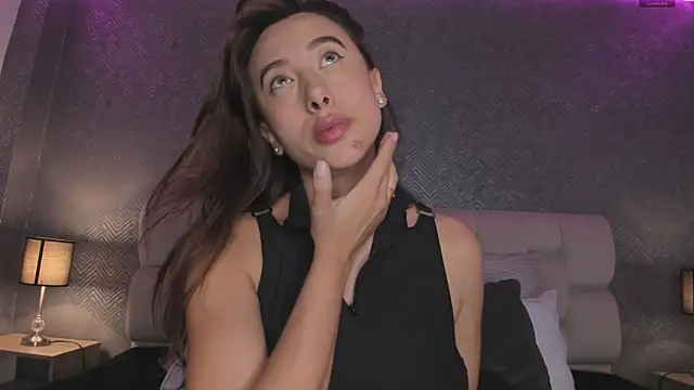 Snapshot of lena_banks chatting on 03.11.25 lena banks online show from 03.11.25