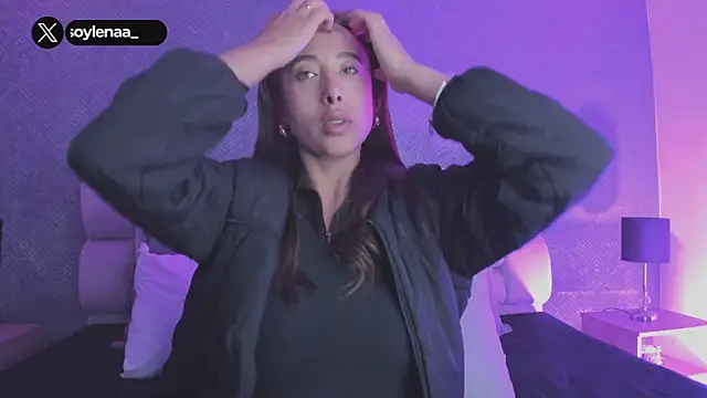 Snapshot of lena_banks chatting on 10.10.25 lena banks online show from 10.10.25