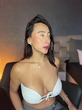 Snapshot of lena_banks chatting on 06.18.26 lena banks online show from 06.18.26
