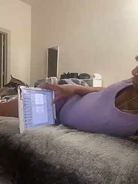 SlimBeenBadd1981 online show from 02.24.25