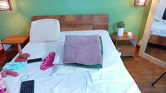 dannaahbrown online show from 03.04.26