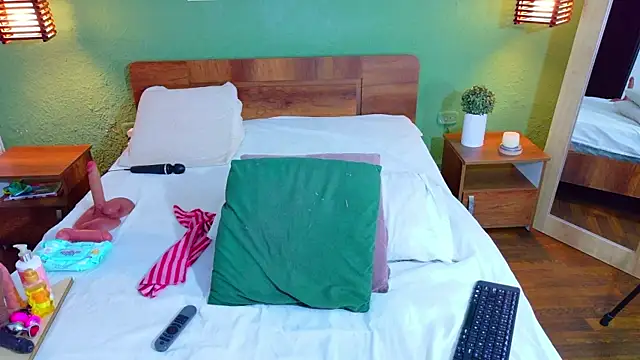 dannaahbrown online show from 03.26.26