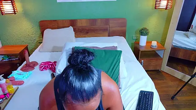 dannaahbrown online show from 03.27.26