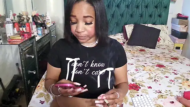 YasmineMinaj online show from 09.21.25