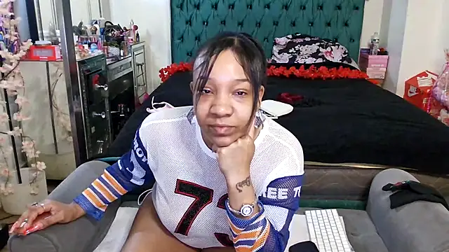 YasmineMinaj online show from 02.23.26