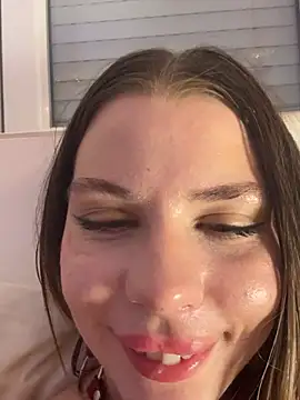 Snapshot of KittyKatyDream chatting on 01.29.25 KittyKatyDream online show from 01.29.25