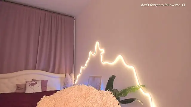 LauraCoy online show from 02.07.26