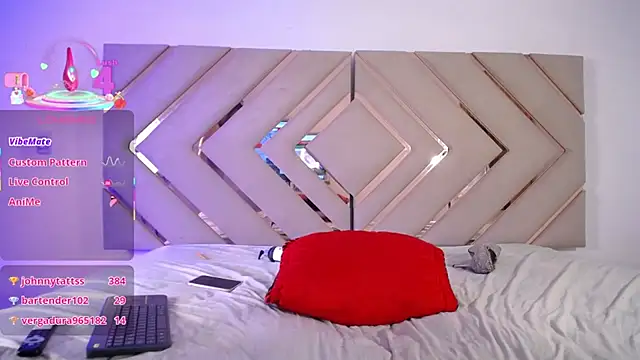 Snapshot of Raven_foxter1 chatting on 03.09.25 Raven foxter1 online show from 03.09.25