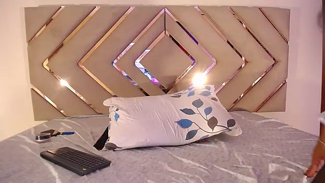 Raven foxter1 online show from 02.06.26