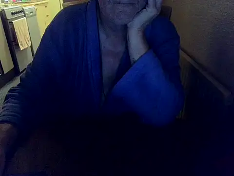 Snapshot of daddyflash chatting on 10.22.25 daddyflash online show from 10.22.25