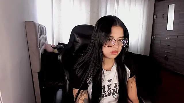 aliice walker  online show from 02.11.26