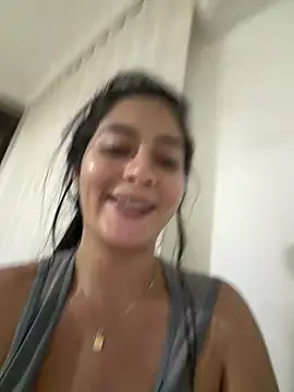 Snapshot of Sophie__Foxxx chatting on 06.08.26 Sophie Foxxx online show from 06.08.26