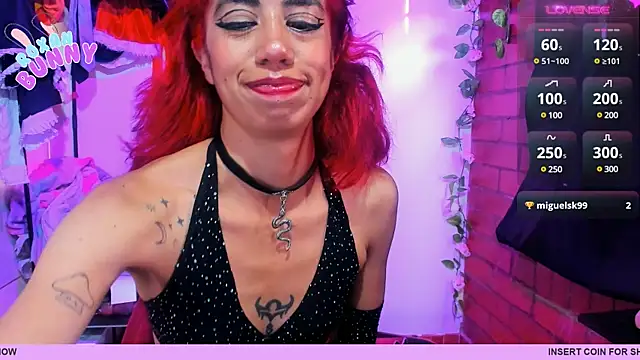 Snapshot of Roxanbunny1 chatting on 12.14.24 Roxanbunny1 online show from 12.14.24