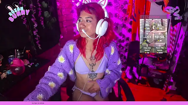 Snapshot of Roxanbunny1 chatting on 02.16.25 Roxanbunny1 online show from 02.16.25