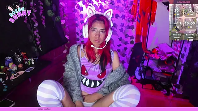 Snapshot of Roxanbunny1 chatting on 02.19.25 Roxanbunny1 online show from 02.19.25
