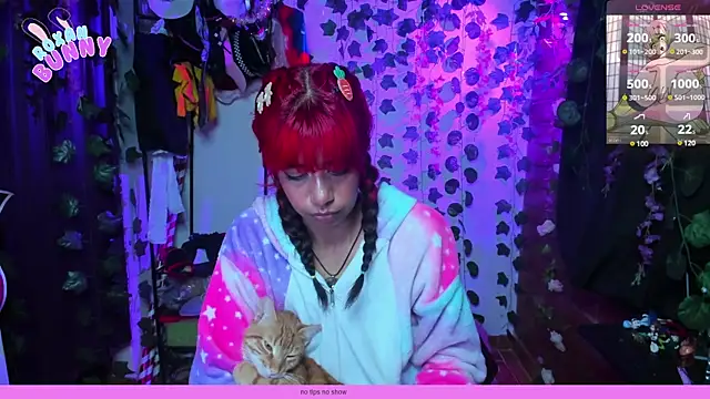 Snapshot of Roxanbunny1 chatting on 03.12.25 Roxanbunny1 online show from 03.12.25
