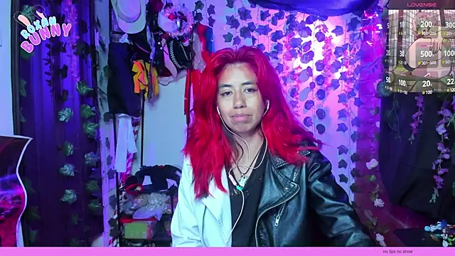 Snapshot of Roxanbunny1 chatting on 03.13.25 Roxanbunny1 online show from 03.13.25