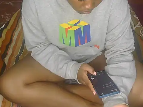 Snapshot of Pretty_hazel chatting on 04.13.26 Pretty hazel online show from 04.13.26