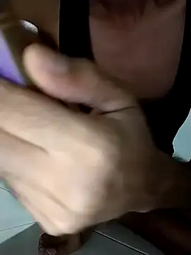 Snapshot of Dwirosebig chatting on 10.17.25 Dwirosebig online show from 10.17.25