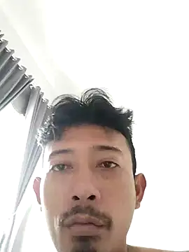 Snapshot of Dwirosebig chatting on 10.30.25 Dwirosebig online show from 10.30.25