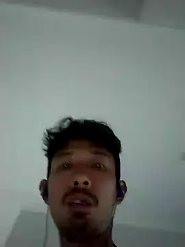 Snapshot of Dwirosebig chatting on 11.21.25 Dwirosebig online show from 11.21.25