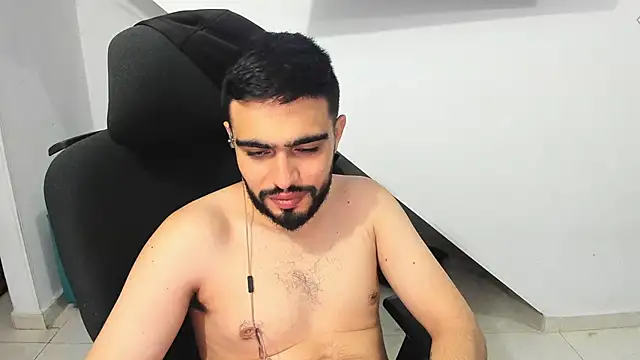 Lia-y-felipe online show from 05.25.26