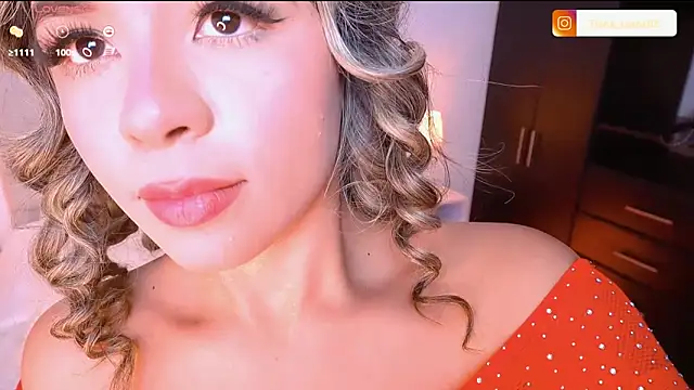 Snapshot of Tiana_saenz chatting on 03.05.25 Tiana saenz online show from 03.05.25