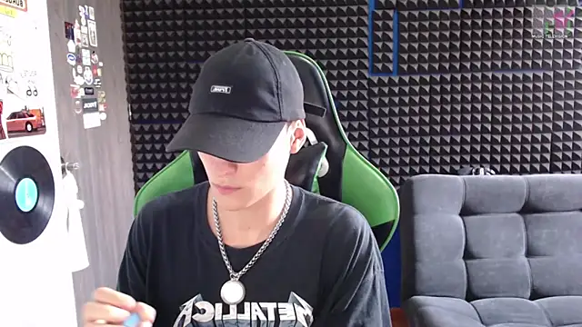 Curly Angel24 online show from 12.14.25