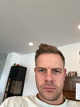 Snapshot of Danii0790 chatting on 10.20.25 Danii0790 online show from 10.20.25