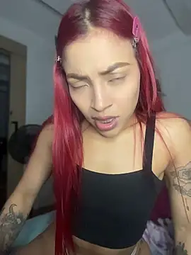 Snapshot of ari_sexy1 chatting on 05.18.26 ari sexy1 online show from 05.18.26