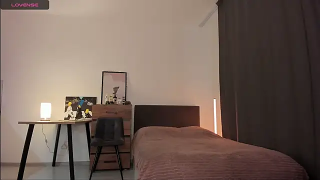 Alice Dias online show from 09.27.25